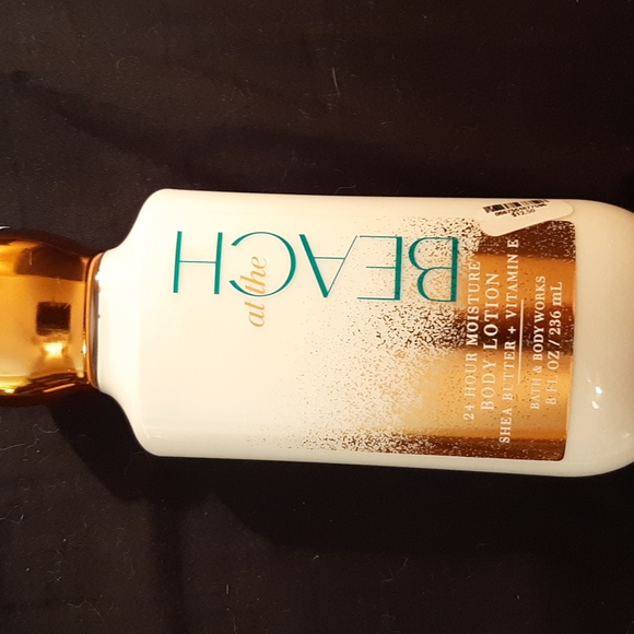 Bath and body works at the beach - Picture 1 of 1